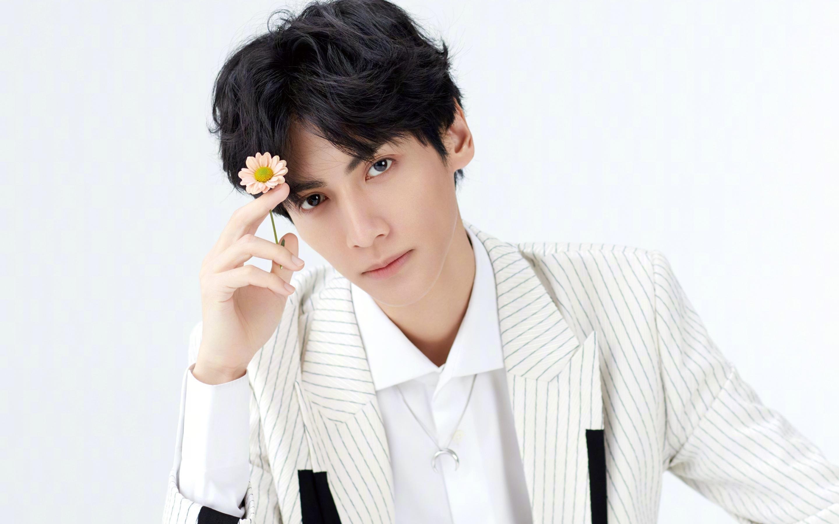 北京冬奥纪念展开放，申雪赵宏博捐珍贵物品，申雪赵宏博冬奥会金牌